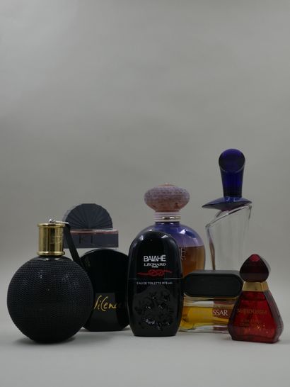 null Lot of about 8 perfume bottles with PDO in part including Rochas " Lumière ",...