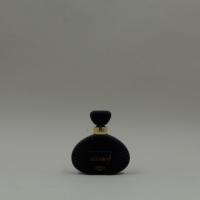 null AZZARO "9

Fan-shaped bottle, in black glass, titled in gold letters " Azzaro...