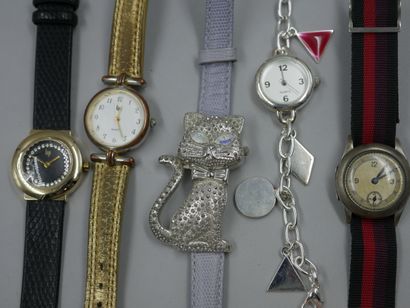 Lot de montres fantaisies années 1960/1970...