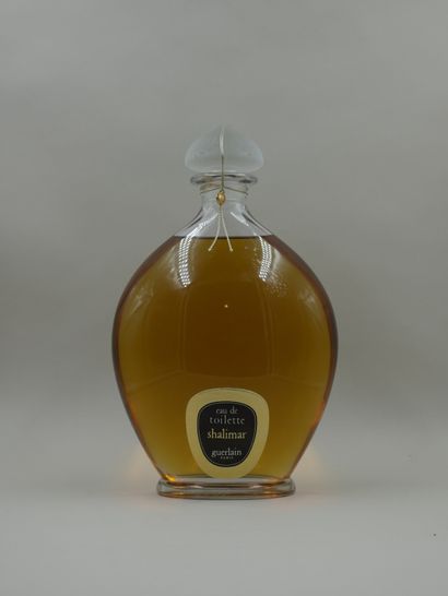 null GUERLAIN "Shalimar

Glass bottle, drop model. Label titled "Shalimar". Sealed,...