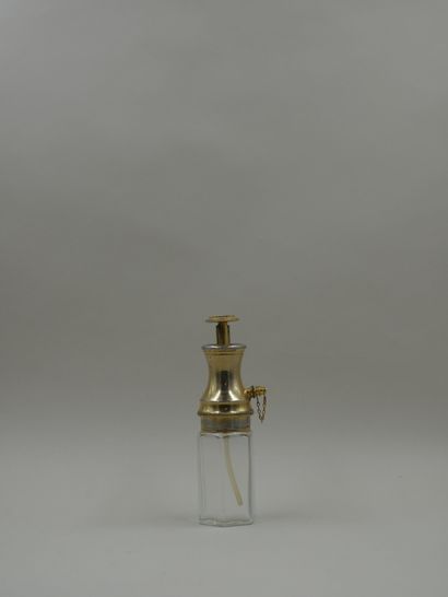 null MOLINARD "Le provençal

Glass bottle with pump system, gilded. Cylindrical body,...