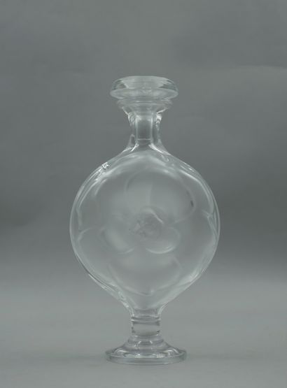 null LALIQUE FRANCE "Moulin Rouge

Colorless crystal bottle partially frosted with...