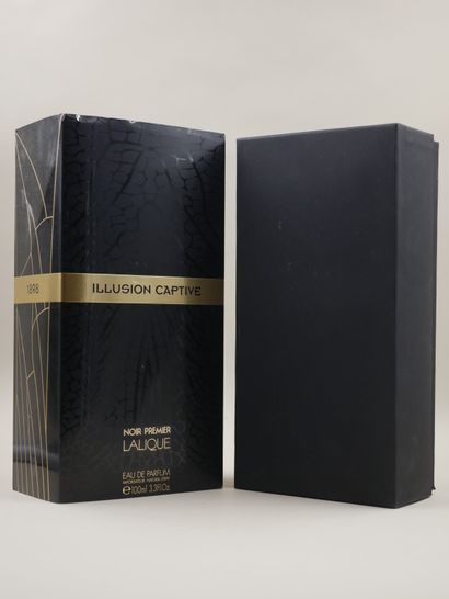 null LALIQUE " Noir premier illusion captive 1898 "

Decorated and titled glass spray...