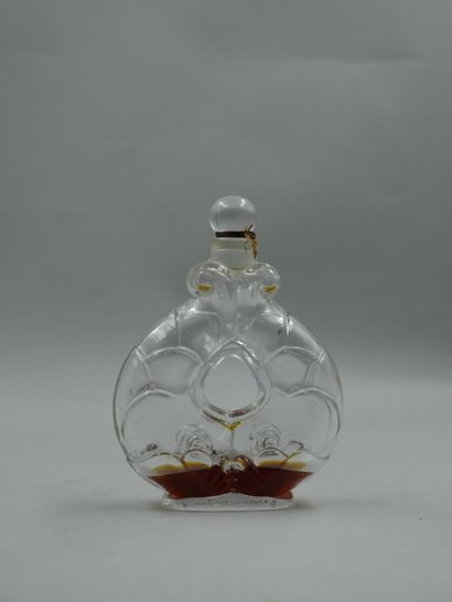 null LUBIN " L'Océan ". 

Bottle in pressed Baccarat crystal of oval section. Body...