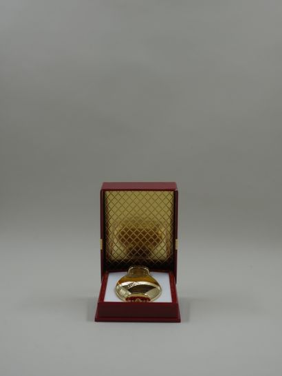 null BALENCIAGA "Prélude

Oval glass bottle, gilded at the bottom, titled in gold...