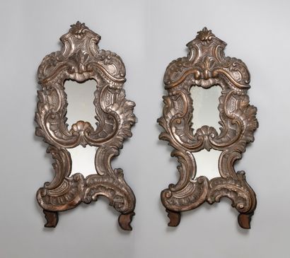 Paire de miroirs baroques dans un cadre en...