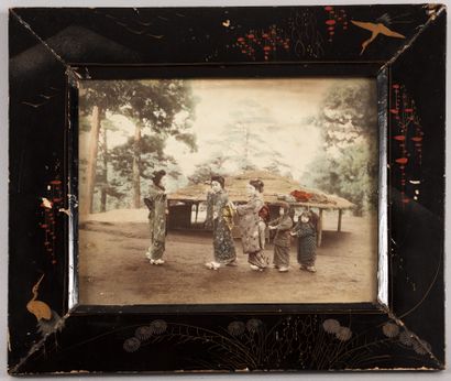 null JAPON début XXe - Ensemble de quatre photographies anciennes représentant des...