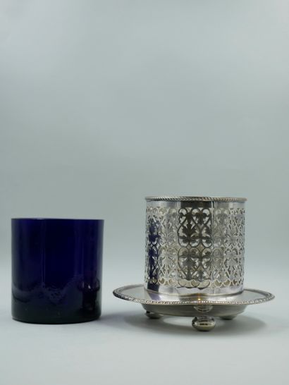 null Tripod blue cup in metal bathed in galvanized openwork silver, lining in blue...