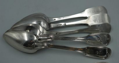 null Lot including : 

- Four silver spoons 950/1000, net and plain model, engraved....