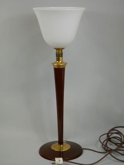 null Large desk lamp type "MAZDA", gilded metal base, the shaft in painted wood,...
