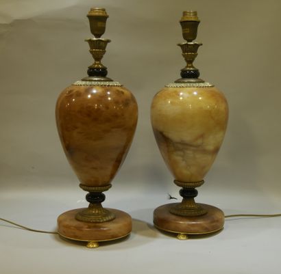 null Pair of lamp feet on baluster pedestal in brown moiré and beige speckled onyx,...