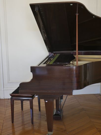 null 
Dark brown BECHSTEIN quarter grand piano, made in Berlin in 1933. It stands...