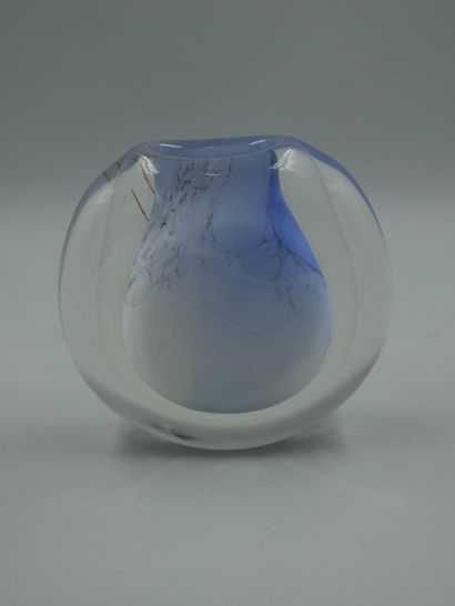 null VERRERIE D'ALLEX, RASPAIL Hervé (Born in 1960). Vase of round flattened form...