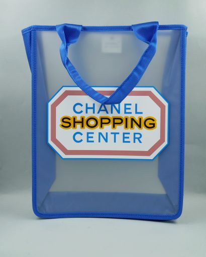 CHANEL Hiver 2014. Cabas Shopping Center....