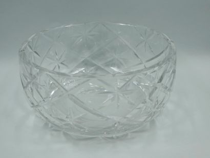 null SILVER CRYSTAL. Cut crystal bowl. Signed. (Chipped). Diam 19,5cm