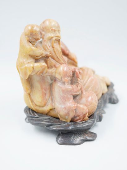 null Sage Zulao to children dispensing knowledge. Stone of Soushan. 19th c. 

China....