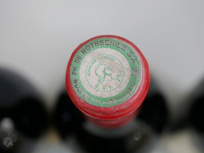 null 3 bouteilles Baronat, St Emilion, 1981 (Etiquettes abîmées)