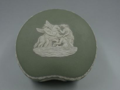 null WEDGWOOD. Circular covered box in biscuit. Work of the XIXth century. Height...