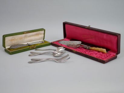 null Lot including a Louis XV style silver cheese knife - Weight : 43gr. A silver...