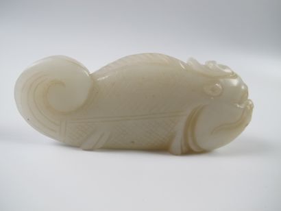 null Jade dragon carp. Clear nephrite. L 11cm. Symbol of success in the imperial...