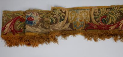 null AUBUSSON XVIIIth century. Fragment of tapestry, border decorated with interlacing...