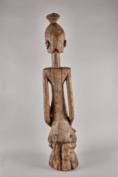 null EAST AFRICA DJORAI. Sculpture in natural wood representing a woman and her child....