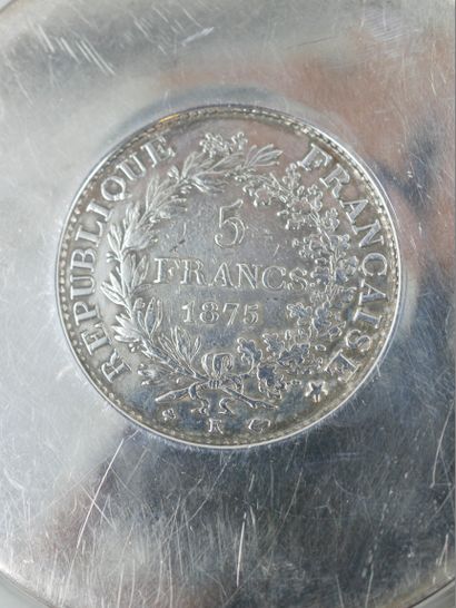 null HERMES Paris Ravinet d'Enfert. Circular pocket with serrated edges in silver,...