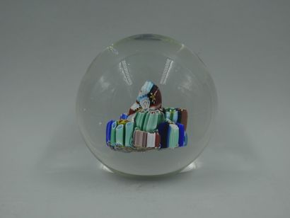 null Paperweight millefiori, in Murano glass. Diam 8cm