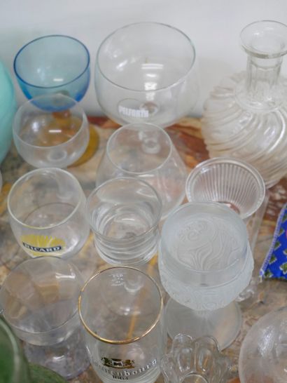 null Lot of glassware and miscellaneous. (Accidents) We join NEVERS, end of XVIIth...