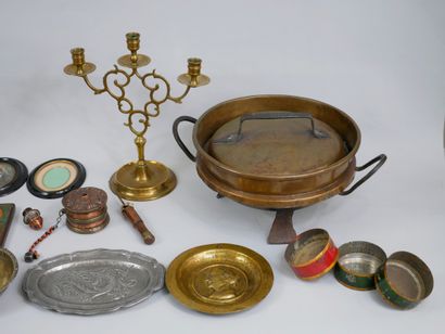 null Lot including copper dish, small trays and plates in metal and copper worked...