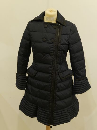 null MONCLER. Navy blue waterproof jacket with black piping. Size 38/40. (Used c...
