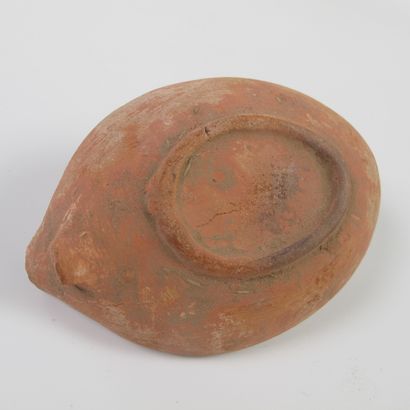 null Oil lamp decorated with a mask of the Goddess Isis. Terracotta. As is (handle...