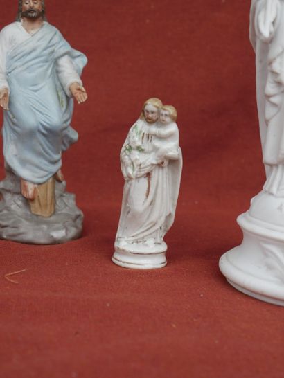 null Lot of saints figurines including a statue of Gemerkt ML in biscuit of porcelain...