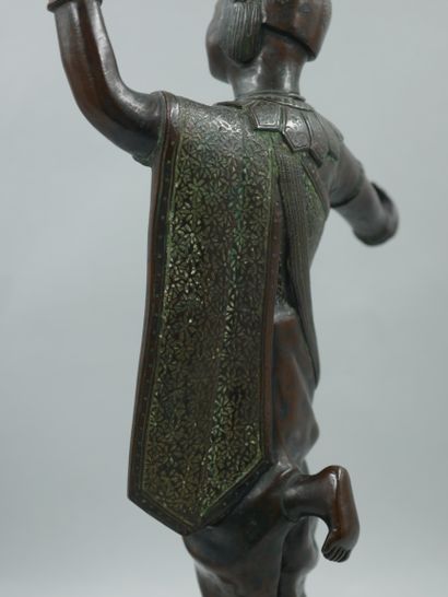 null THAILAND 20th century. Dancer. Proof in bronze with brown patina. Height: 4...