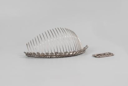 null Reynard SCHEY Attributed to (1760-1816). Rare faceted steel tiara with its matching...