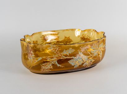 null Emile GALLÉ(1846-1904). Jardinière ovale festonnée en verre filé jaune d'or...