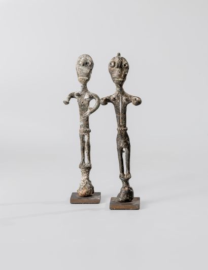 null Hittite couple Bronze or alloy.first millennium B.C. Height. 13 and 13,5cm.