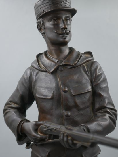 null Edouard DROUOT (1859-1945). Soldat au fusil. Bronze à patine brune signé sur...