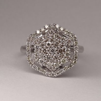null Ring in 18K white gold with an openwork hexagonal design entirely paved with...