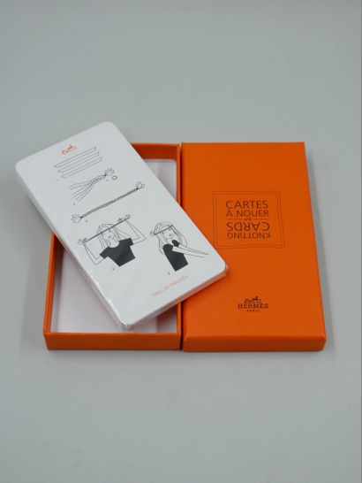 null HERMES Paris. Set of cards to tie. Brand new. In its box