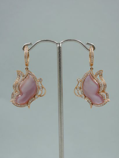 null Pair of earrings in 18K pink gold representing butterflies, the wings set with...