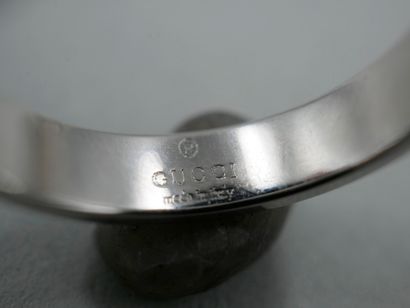 null GUCCI, "ICON" model - Ring in 18k white gold engraved with the monogram - TDD...