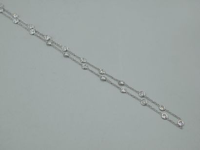 null Long necklace in 18K white gold with forçat stitch decorated with forty-five...