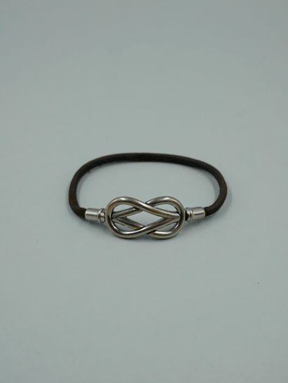 null HERMES Paris. Bracelet "Atamé" in natural leather, metal clasp. Length 18cm...