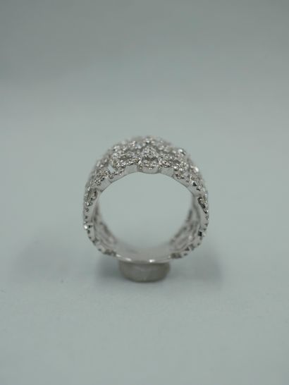 null Large openwork ring in 18K white gold with arabesques paved with diamonds. TDD...