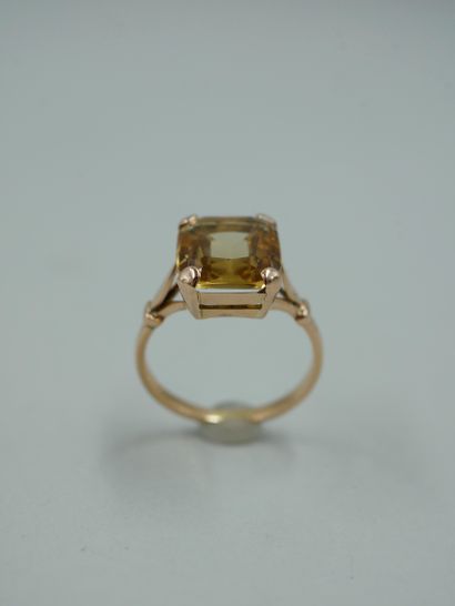 null 18k pink gold ring set with a rectangular citrine - TDD : 55 - PB : 4,29gr
