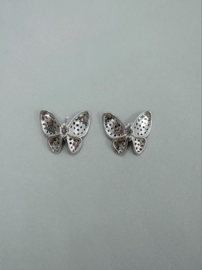 null Pair of butterfly earrings in 18k white gold paved with colored diamonds (white,...