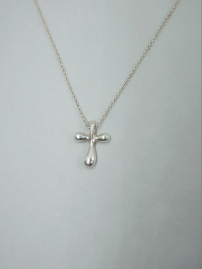 null TIFFANY AND CO by Elsa Peretti. Necklace model " Cross " in silver 925/1000....