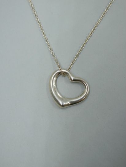 null TIFFANY AND CO by Elsa Peretti. Necklace model "Open Heart" in silver 925/1000....