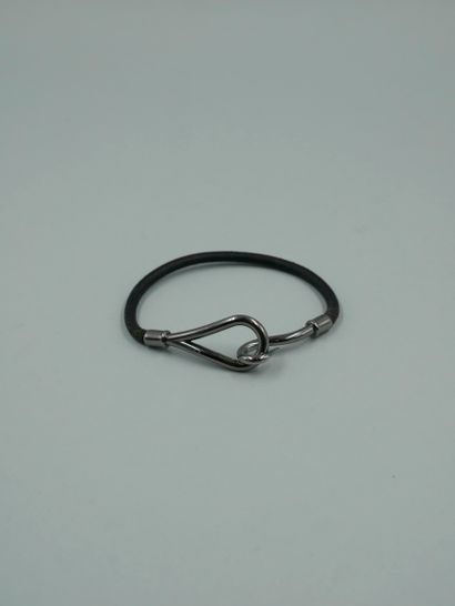 null HERMES Paris. Black leather "Jumbo" bracelet with metal clasp. Length 19cm